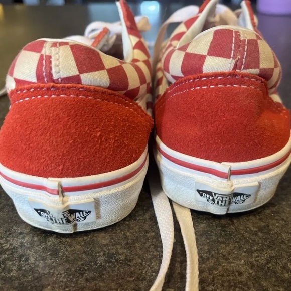 Men’s size 6 women’s 7.5 red checkered vans low top - Picture 2 of 4